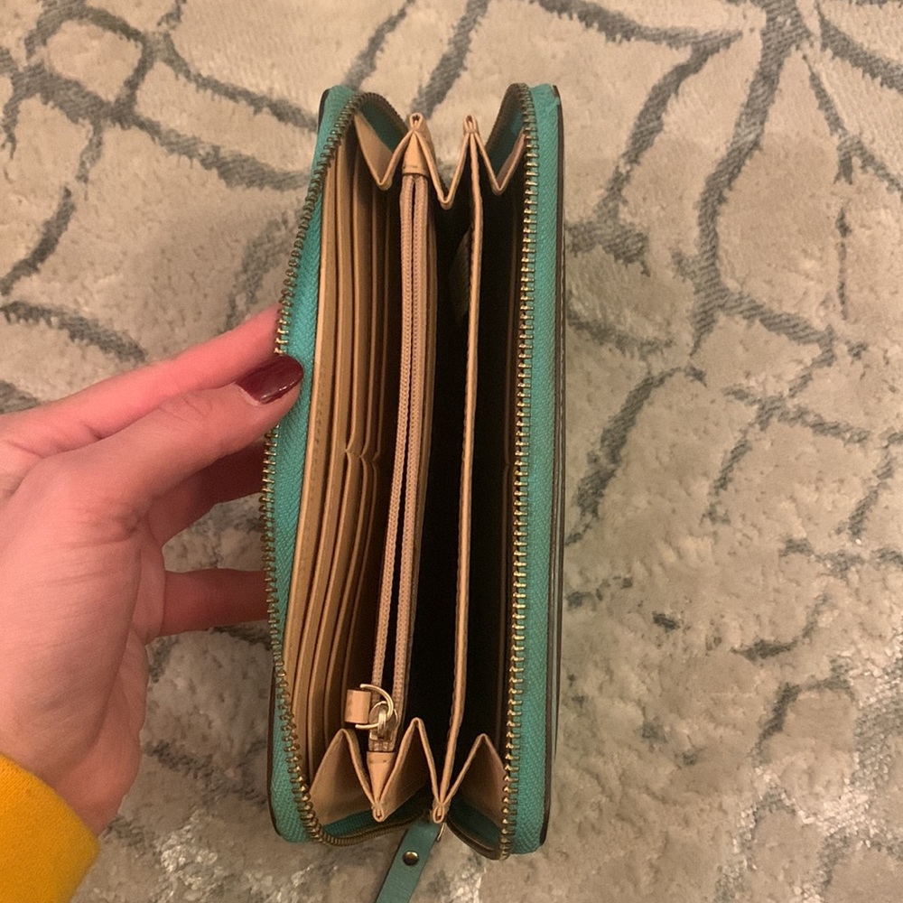 Kate Spade Wallet - Picture 3 of 3